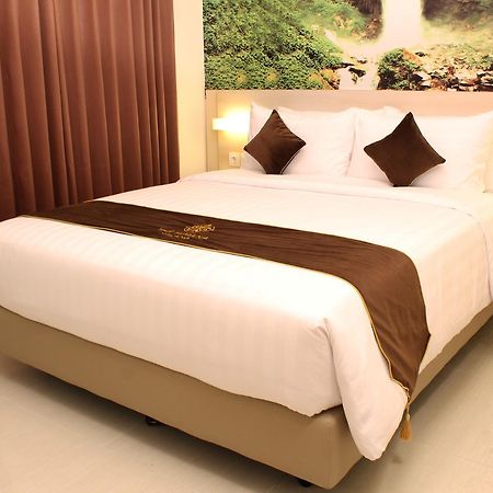 Hotel The Himana Malang Exterior foto